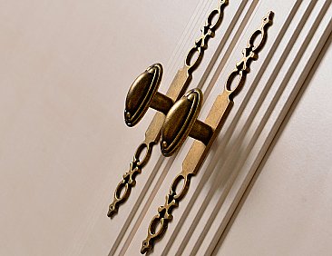 Шкаф для одежды Ливадия Л-2 ручка