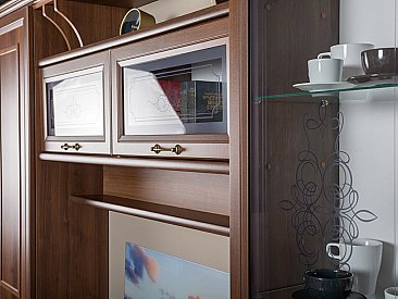 Шкаф многоцелевого назначения Катарина 10.22 в комнате