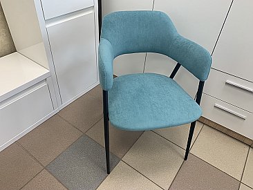 Стул мягкий Берлин с подлокотниками