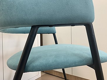 Стул мягкий Берлин с подлокотниками